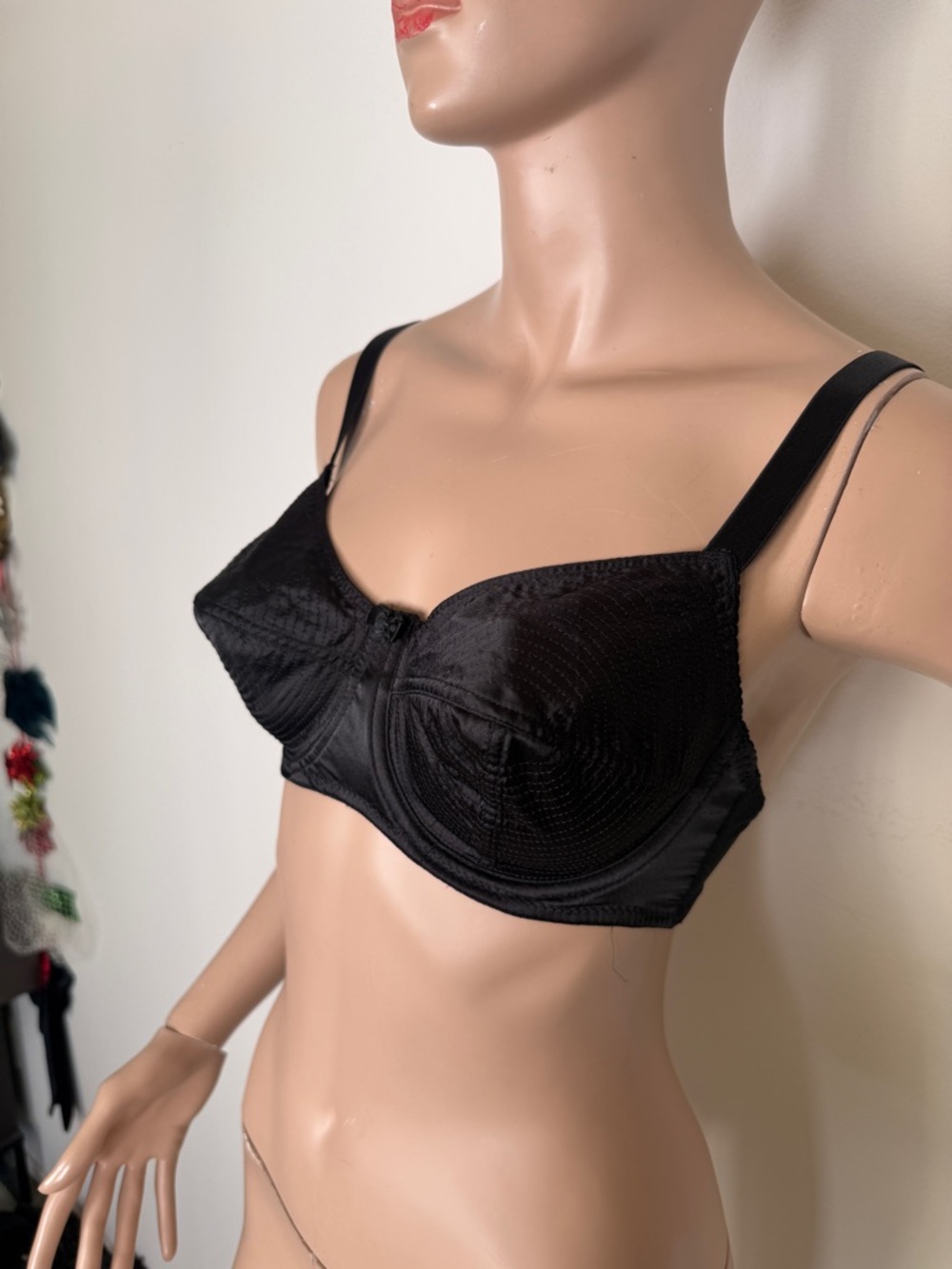 What Katie did bizarre bullet bra pinup goth - Picture 2 of 5